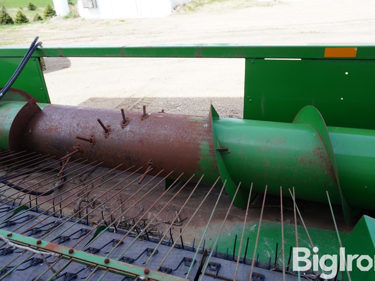 john-deere-12-image-17