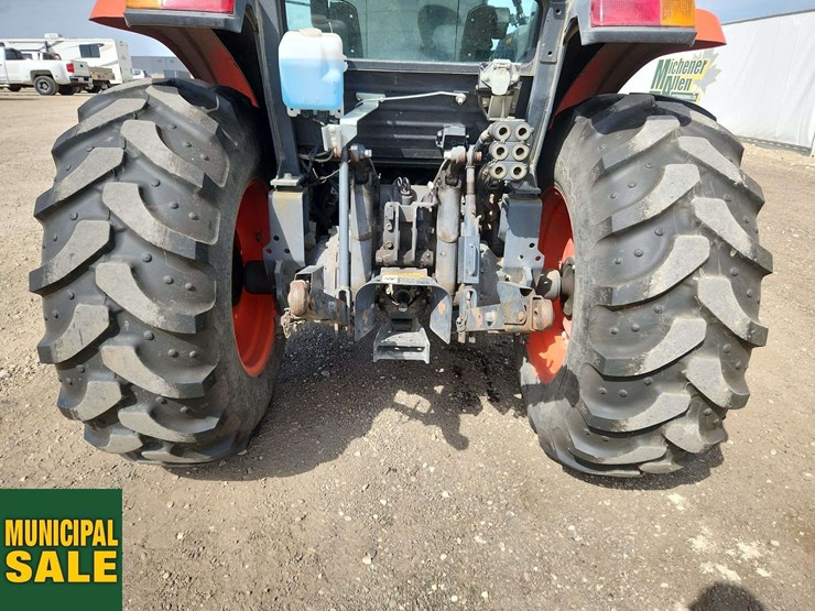 2015-kubota-l4760-image-34