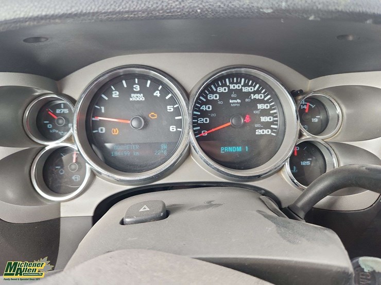 2012-chevrolet-silverado-3500hd-image-21