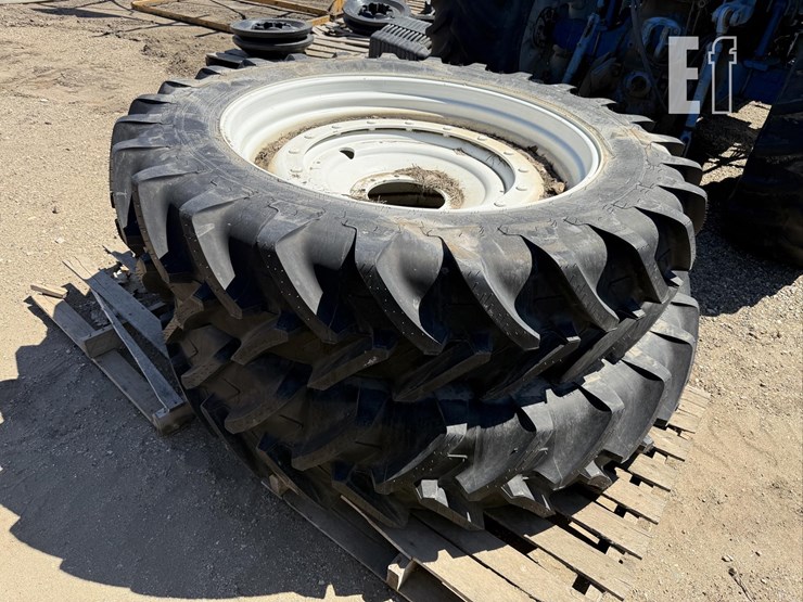 2x-michelin-radial-x-agribib-420/80r46-tires-on-10-image-2
