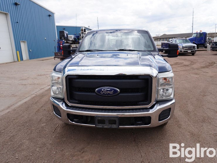 2016-ford-f350-xl-image-2