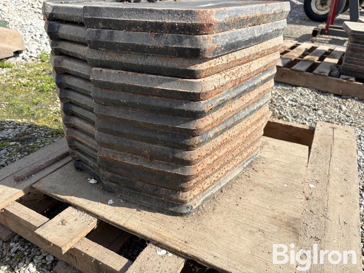 case-ih-magnum-front-suitcase-weights-image-10