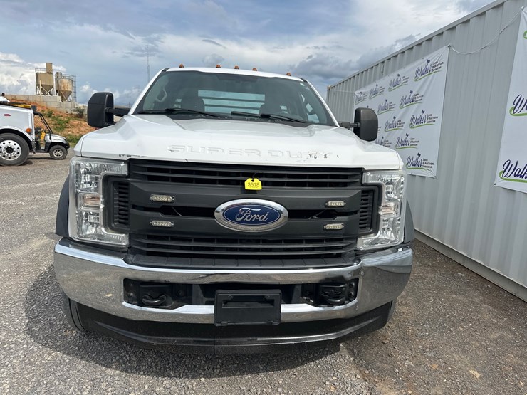 2018-ford-f550-image-3