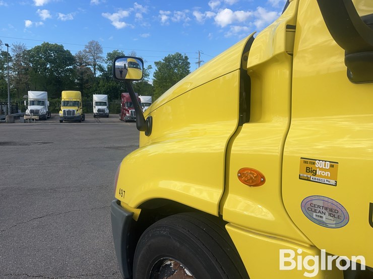2016-freightliner-cascadia-125-image-12
