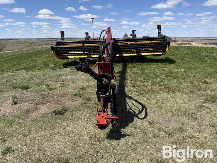 2013-new-holland-h7150-image-2