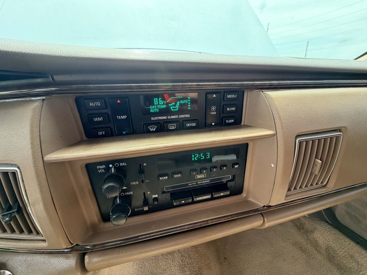 #24067-•-1994-buick-roadmaster-passenger-car-image-43