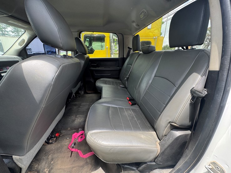 2018-ram-4500-not-running-dually-service-truck-cm-truck-beds-cmg-service-body-4wd---(bad-transfer-image-6