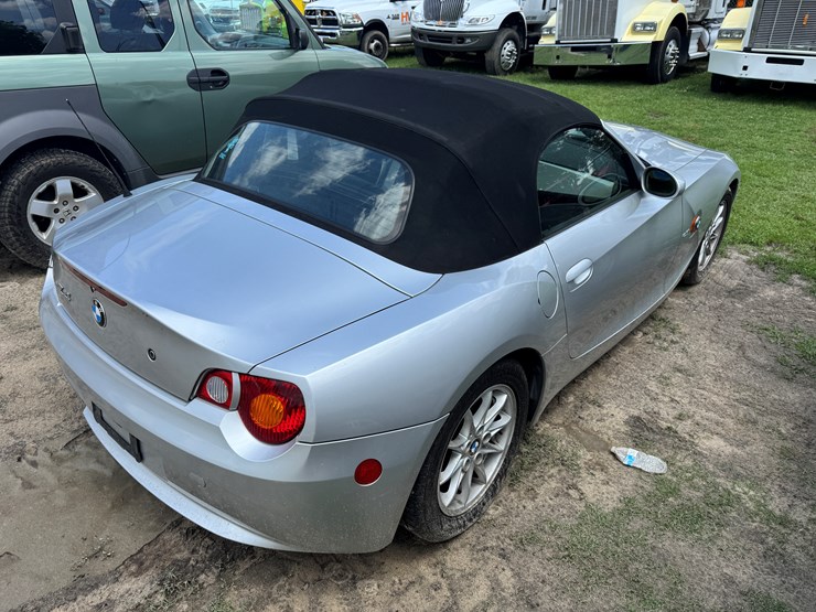 2003-bmw-z4-2.5i-roadster-convertible-convertible-top-motor-not-functioning---must-let-down-manually-image-3