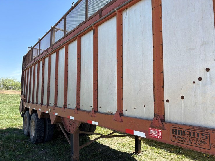 1976-bobc-30ft-live-bottom-semi-silage-trailer-image-21