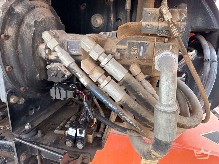 2013-jlg-860sj-image-11