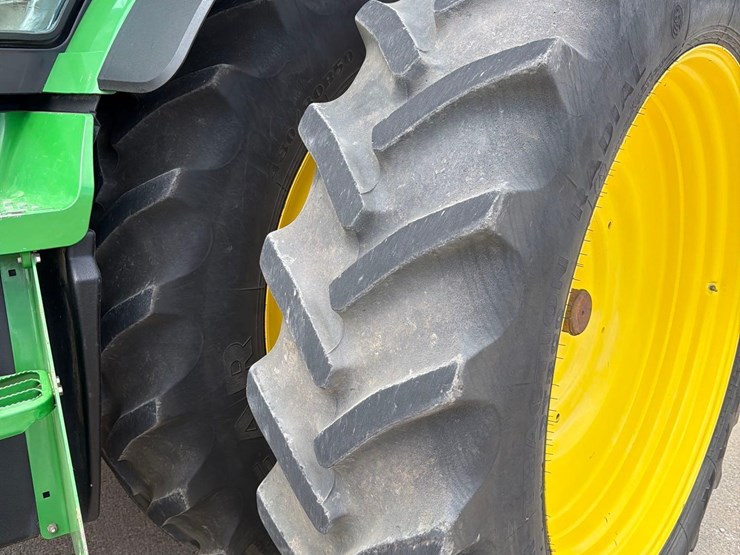 2012-john-deere-8310r-image-42