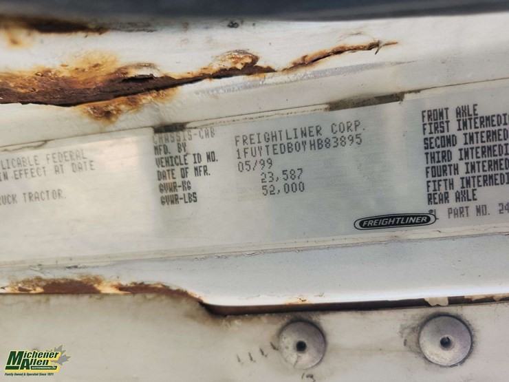 2000-freightliner-fl112-image-6