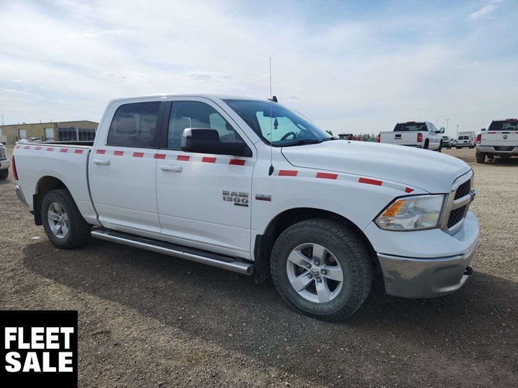 2020-ram-1500-classic-image-2