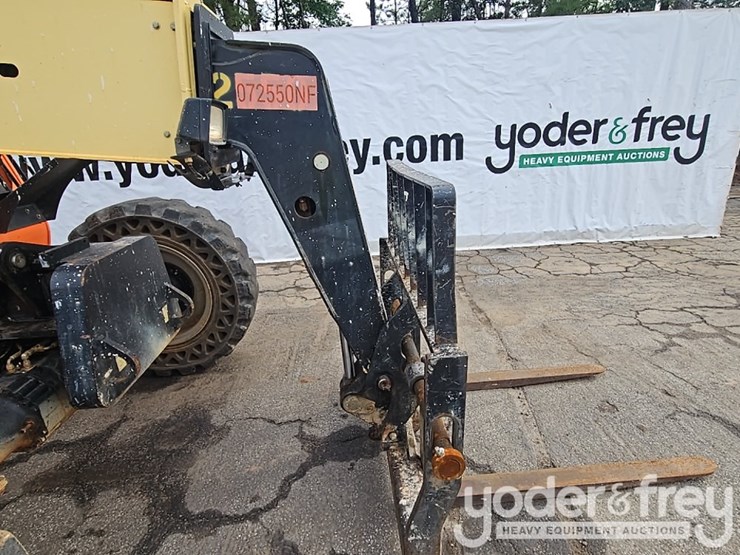 2016-jlg-g6-42a-image-16
