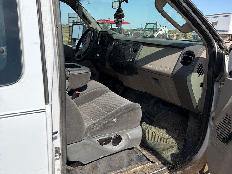 2008-ford-f250-image-24