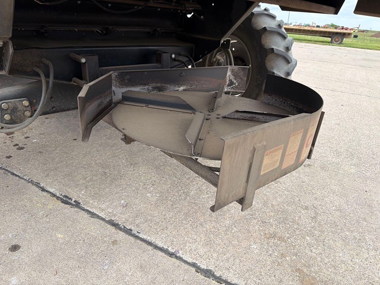 2001-massey-ferguson-8780xp-image-9