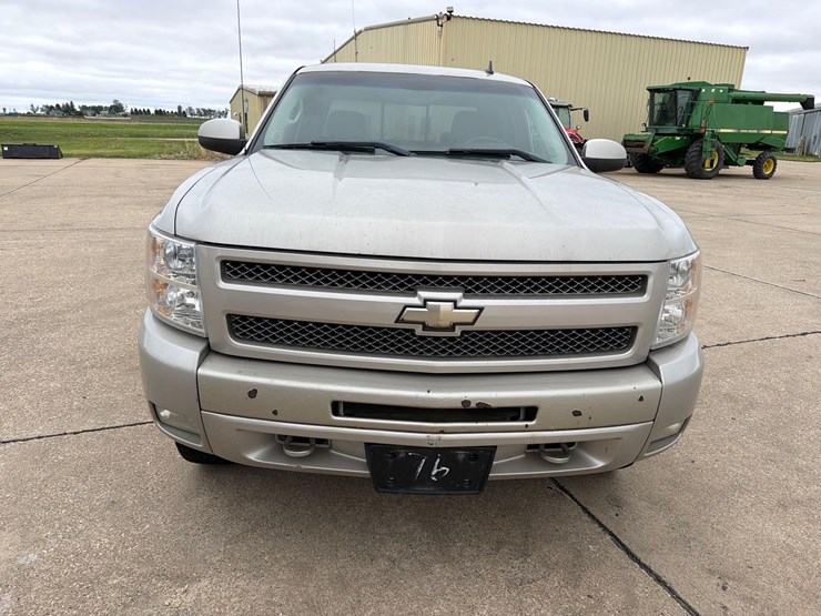2009-chevrolet-1500-image-2