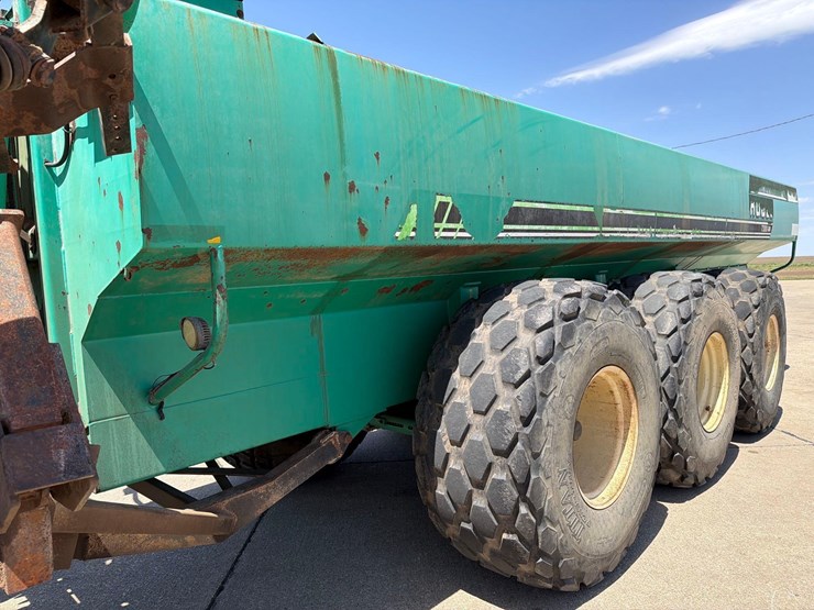houle-7300-manure-tanker-image-14