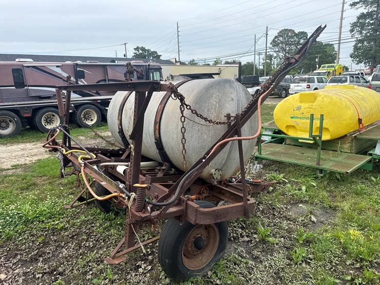 300-gallon-john-blue-nitrogen-sprayer-image-3