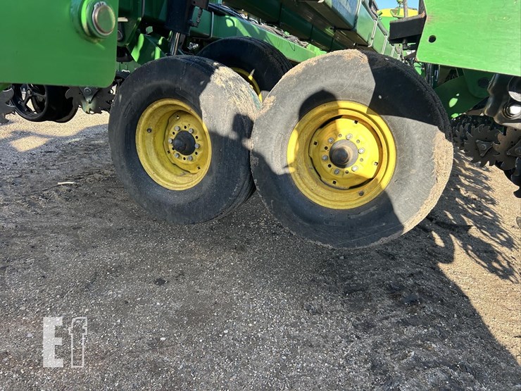 2023-john-deere-db90-image-2