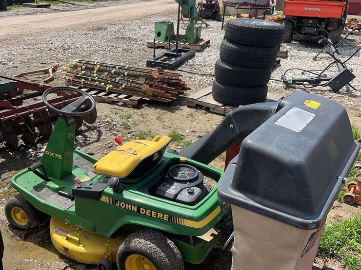 john-deere-la-image-1