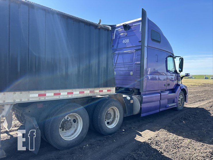 2015-volvo-vnl42t670-image-5