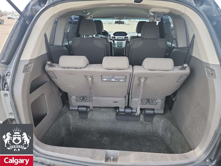 2016-honda-odyssey-image-16