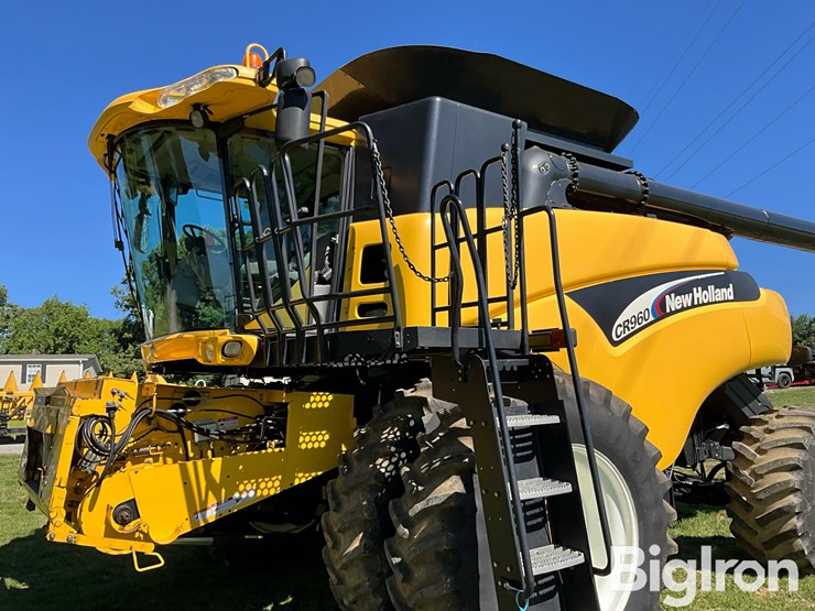 2006-new-holland-cr960-image-12