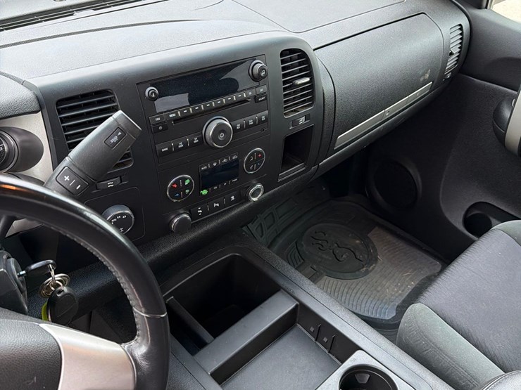 2009-chevrolet-1500-image-32