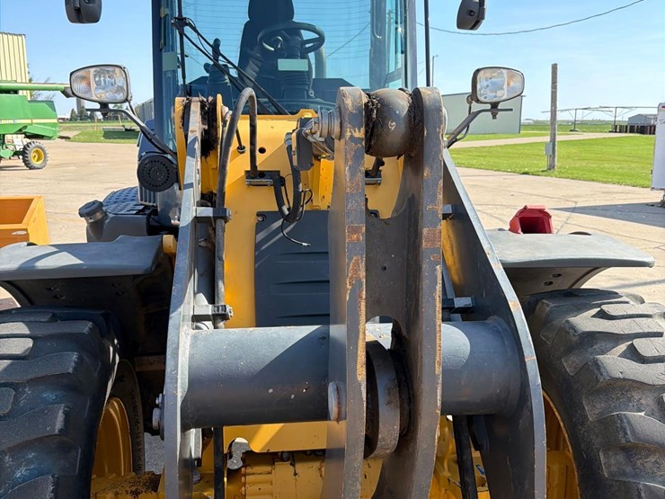 deere-344l-image-23