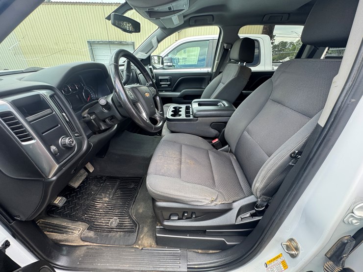 2018-chevrolet-silverado-1500-image-5