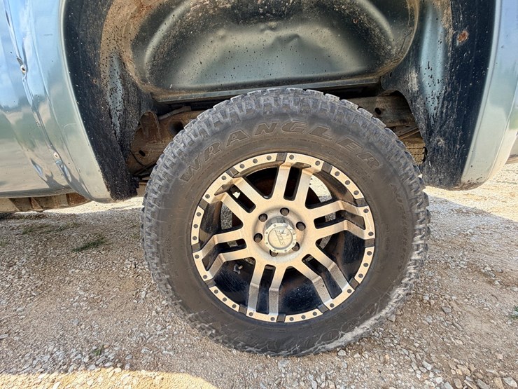 #24066-•-2011-chevrolet-silverado-pickup-truck-image-54