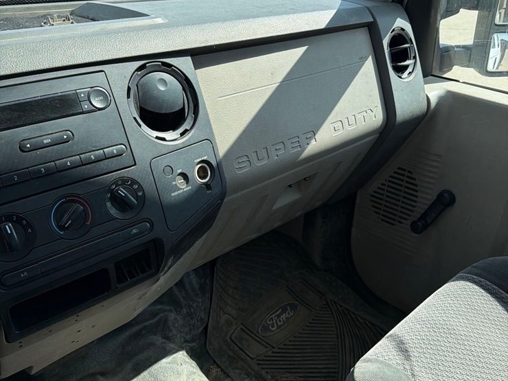 2008-ford-f250-image-38