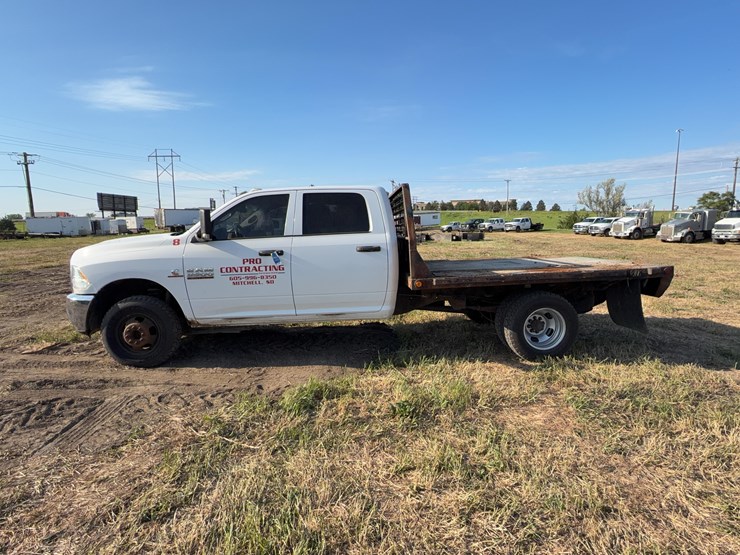 2014-dodge-3500-image-8