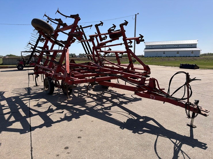 case-ih-4800-image-3