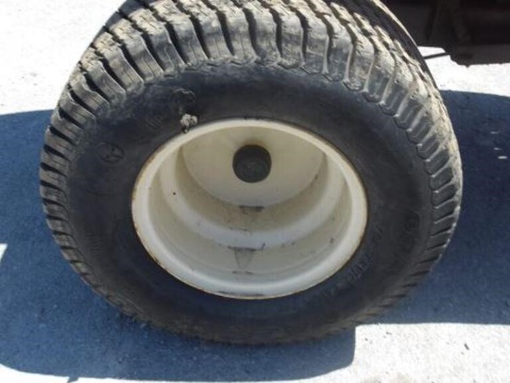 2013-kubota-t1880-image-36