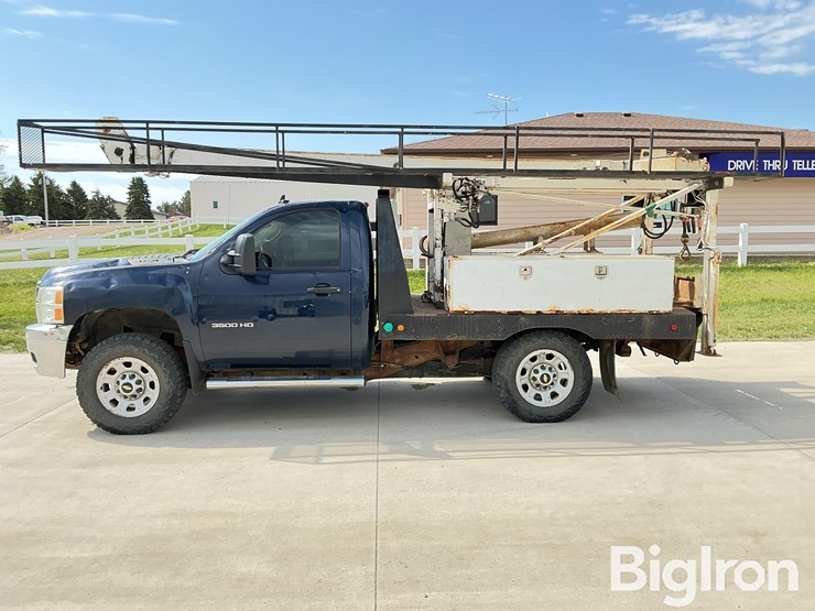 2012-chevrolet-3500hd-image-8