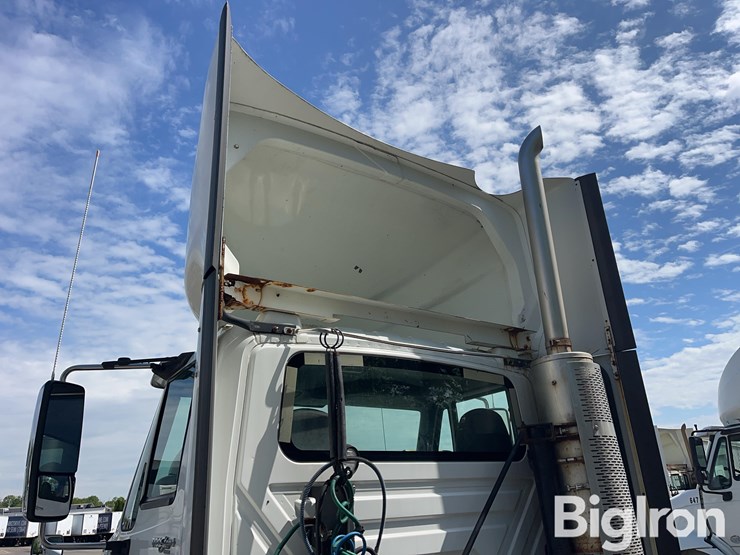 2013-international-prostar-image-15