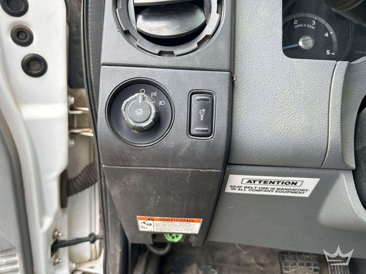 2011-ford-f750-image-17