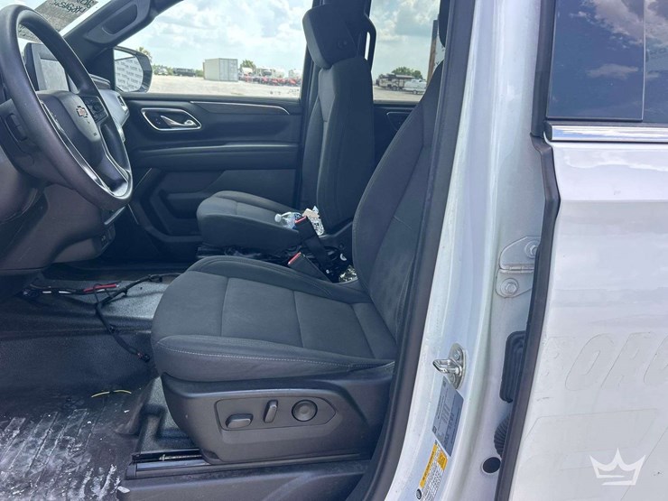 2023-chevrolet-tahoe-image-10