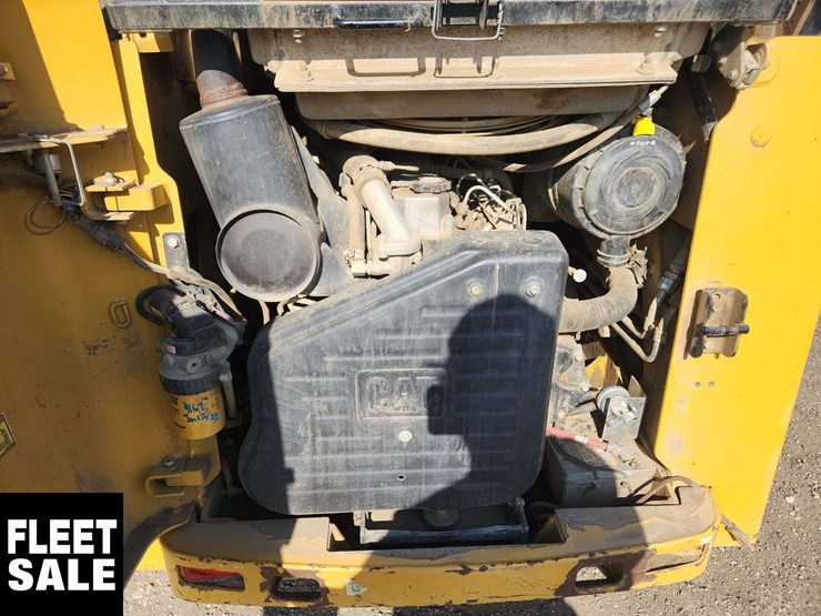 caterpillar-252b-image-18