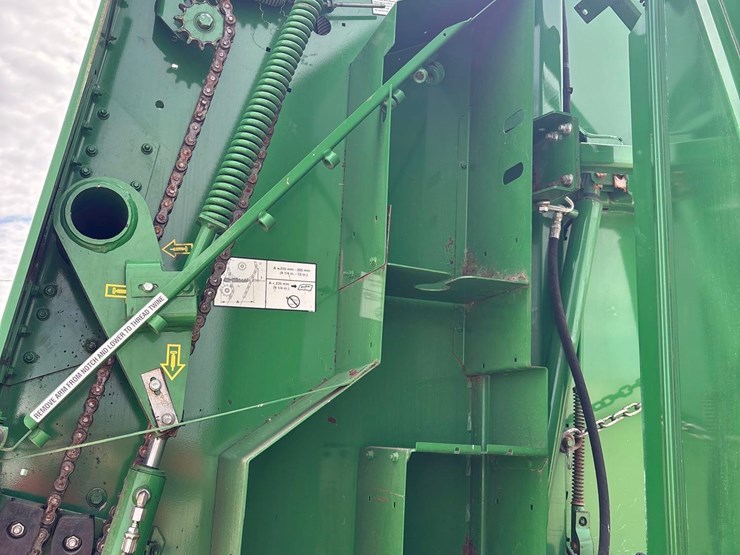 john-deere-569-image-31
