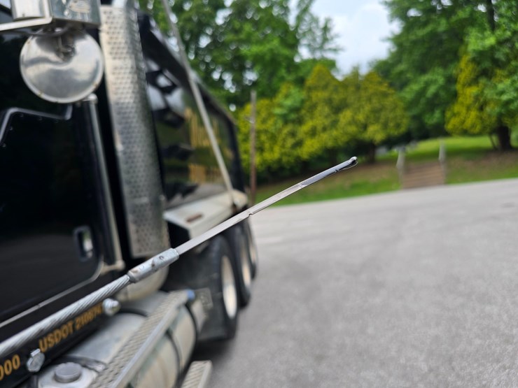 2015-kenworth-t800-image-40