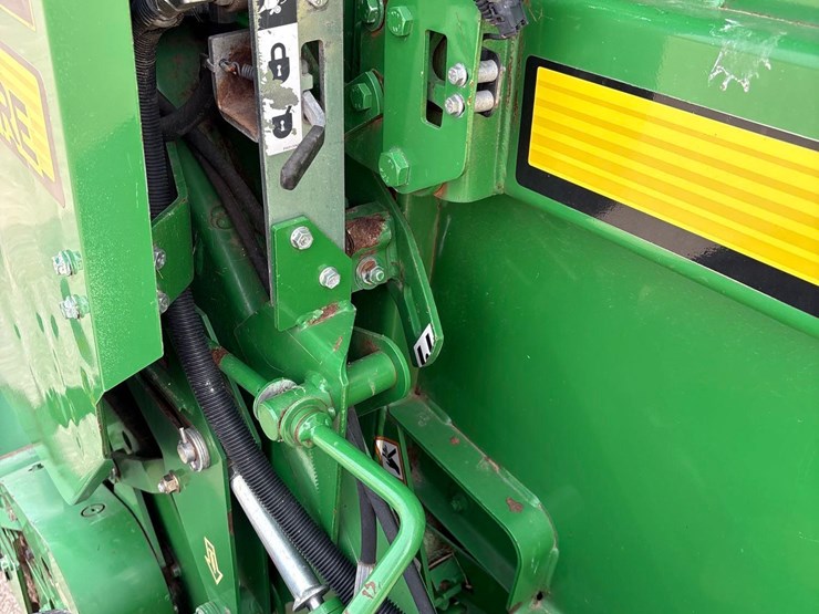 john-deere-569-image-38