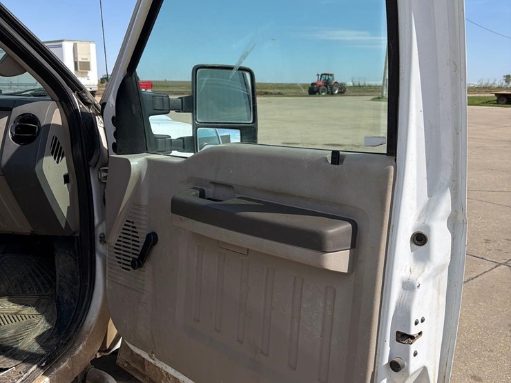 2008-ford-f250-image-25