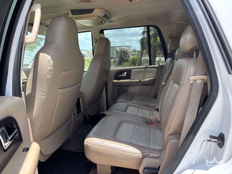 2006-ford-expedition-image-16