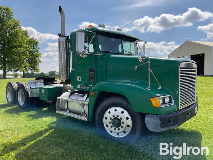 1994-freightliner-fld120-image-3