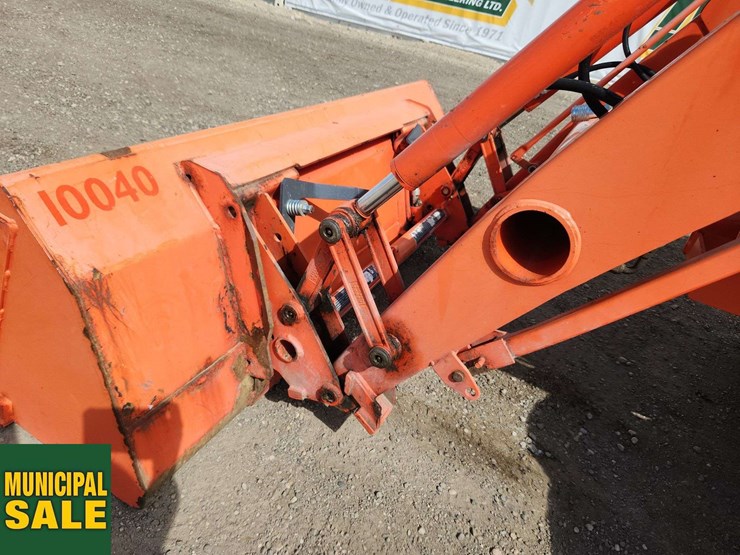 2015-kubota-l4760-image-50