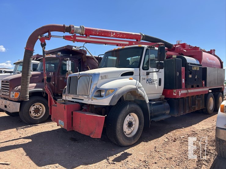2006-international-workstar-7600-image-1