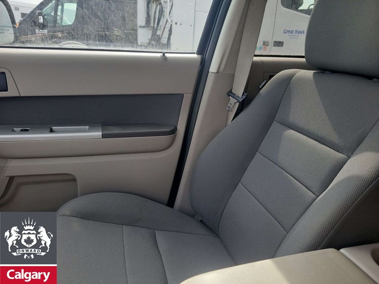 ford-escape-hybrid-image-21
